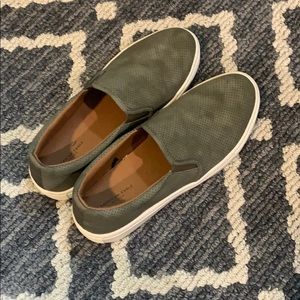 American Eagle olive slip on shoes